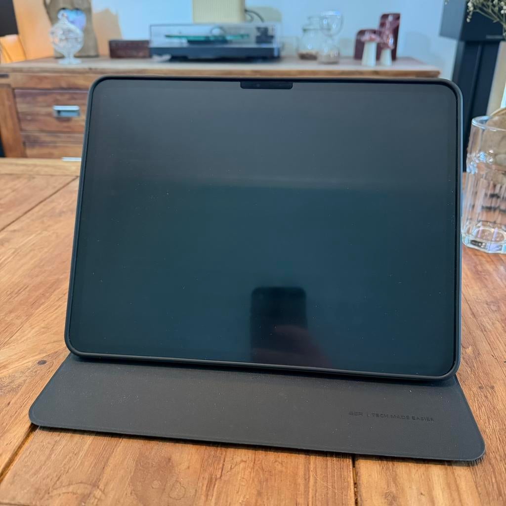 iPad Pro 13” M4 256GB + Apple Pencil Pro + accessoires, Computers en Software, Apple iPads, Ophalen, Zo goed als nieuw, Zwart