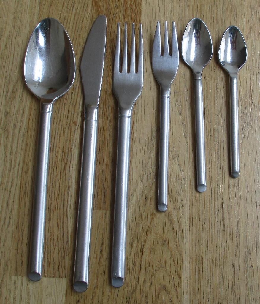 FUTURA bestekdelen mat ovaalrond lepel vork mes gebakvork, Ophalen of Verzenden, Gebruikt, Rvs of Chroom