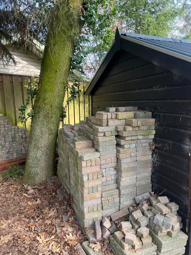 GRATIS afhalen grote partij klinkers, Tuin en Terras, Tegels en Klinkers, Ophalen, Zo goed als nieuw, Beton, Klinkers
