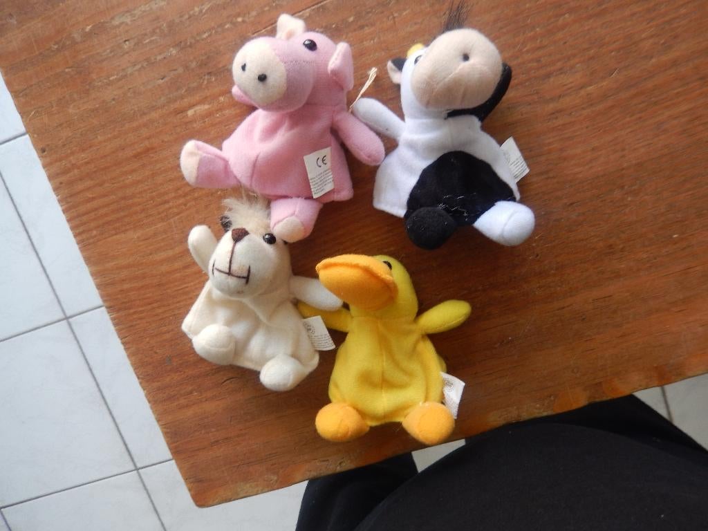 4 eierdop diertjes, Ophalen, Zo goed als nieuw