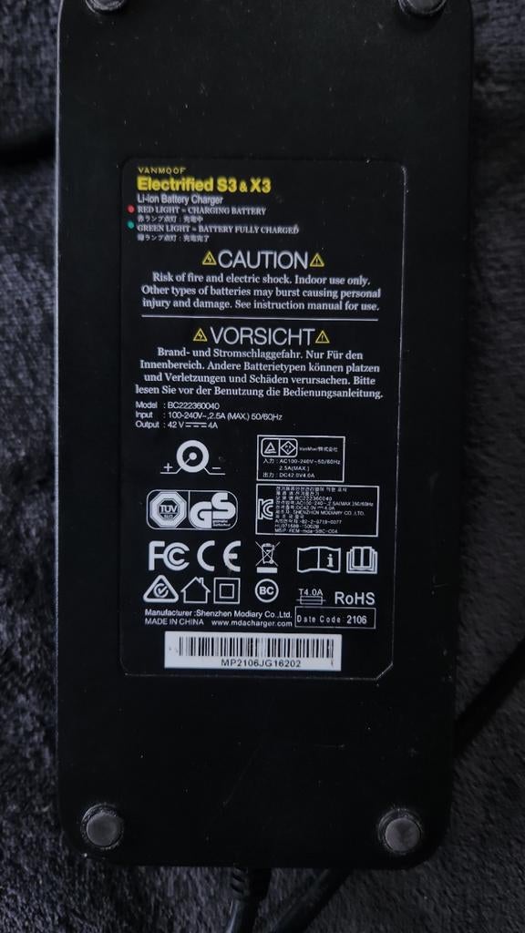 VANMOOF Oplader Electrified S3 & X3 (42V - 4A), Ophalen, Gebruikt