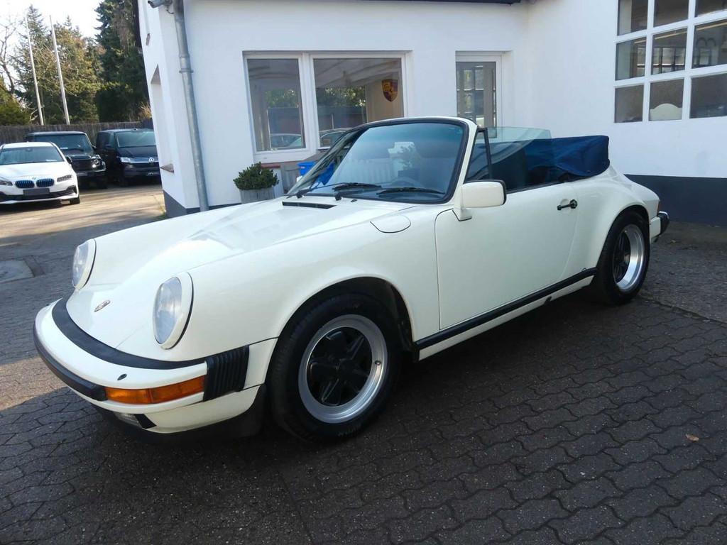 Porsche 911 3.2 Cabrio (1985), Auto's, Oldtimers, Cabriolet, Bedrijf, Porsche, Handgeschakeld