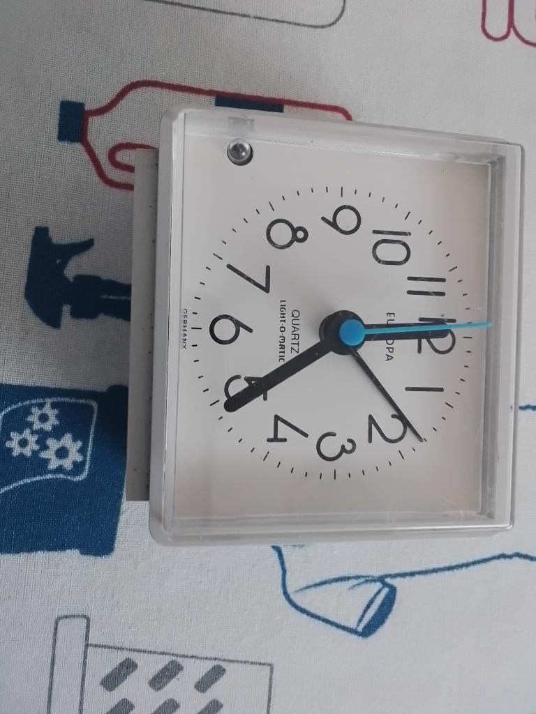 Klok ,wekker, Ophalen of Verzenden, Gebruikt, Analoog, Wekker of Tafelklok