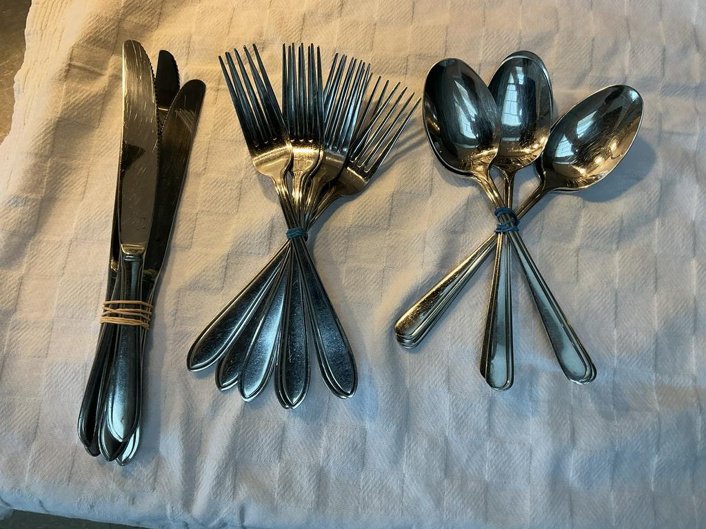 5 messen , 8 vorken en  6 lepels, Ophalen of Verzenden, Zo goed als nieuw, Rvs of Chroom