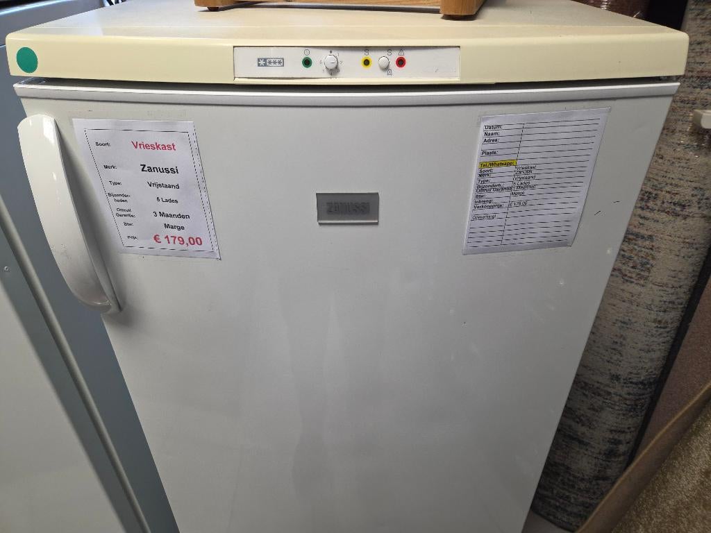 vrieskast - Zanussi - 5 lades, Italie, Gebruikt, Minder dan 60 cm, Service.informatie@electrolux.nl