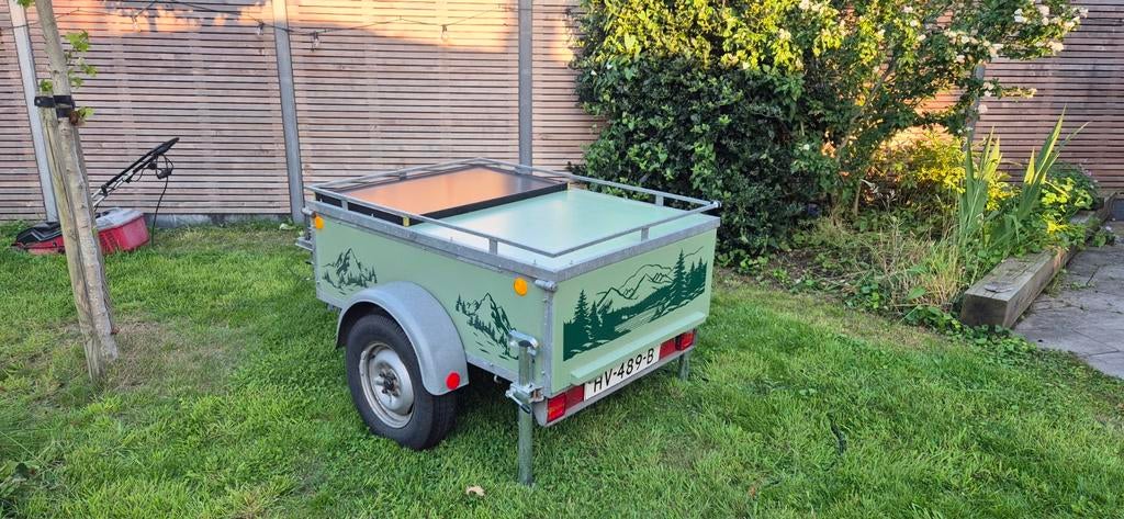 Bagagewagen/kampeertrailer met uitschuifkeuken + zonnepaneel, Ophalen