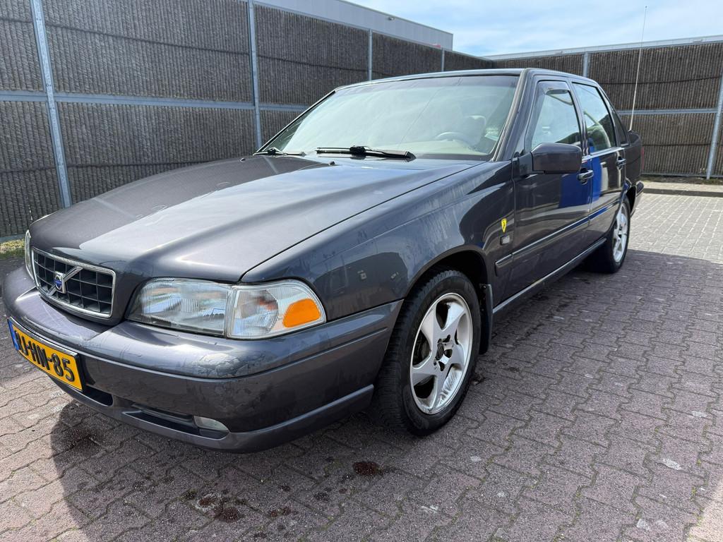 Volvo S70 2.5 T Exclusive AIRCO | 5 DEURS | APK, Gebruikt, 1435 kg, Origineel Nederlands, 75 €/maand