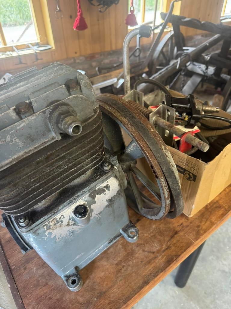 Compressor compleet met aansluit materiaal, Doe-het-zelf en Verbouw, Motoren, Ophalen, Zo goed als nieuw, Elektromotor