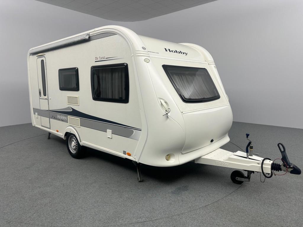 Hobby De Luxe 440 SF Zakluifel INCL. STALLING, Caravans en Kamperen, Caravans, Vast bed, Hobby, Treinzit, 4 tot 5 meter