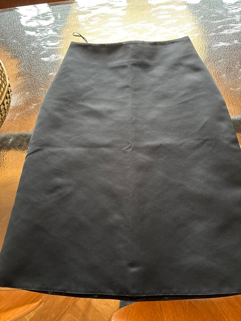 Zwarte A-lijn rok, maat M, Kleding | Dames, Rokken, Zwart, Ophalen of Verzenden, Zo goed als nieuw, Knielengte