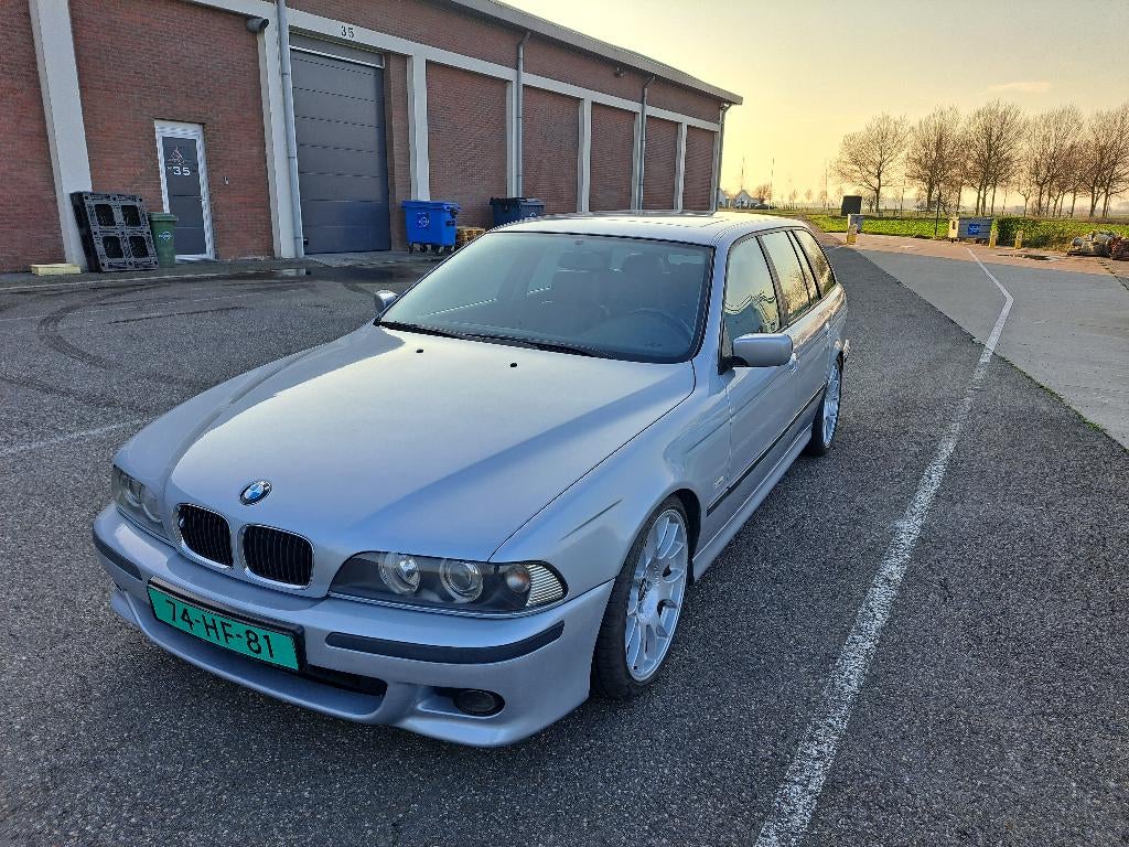 BMW E39 5-Serie 2.5 Touring 1998, Auto's, BMW, 1800 kg, Zwart, 2494 cc, Leder