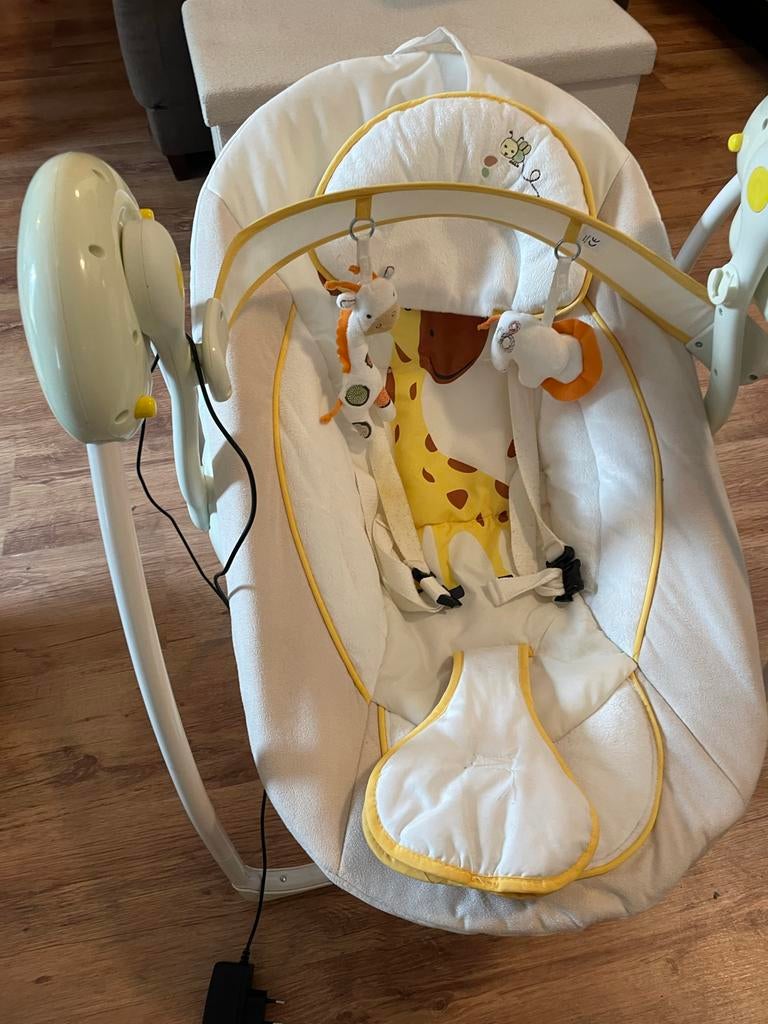 Elektrische babyschommel met muziek - Little World, Ophalen of Verzenden, Gebruikt
