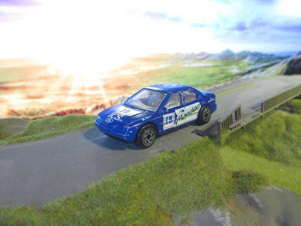 1:64 Ford Mondeo Mk.1 Ghia - Matchbox MB272 1995 Near Mint, Ophalen of Verzenden, Gebruikt, Auto