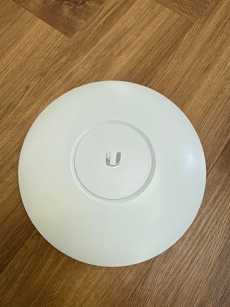 Ubiquiti UniFi UAP-AC-PRO accesspoint, Ophalen of Verzenden, Gebruikt