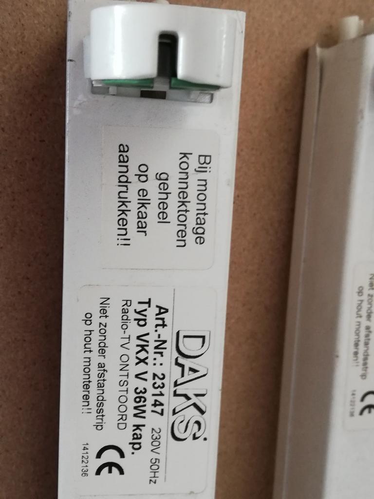 DAKS TL lijnverl. /Plafondlamp/Bollamp, Prisma,, Ophalen of Verzenden, Gebruikt, Metaal, Functioneel, Industrieel