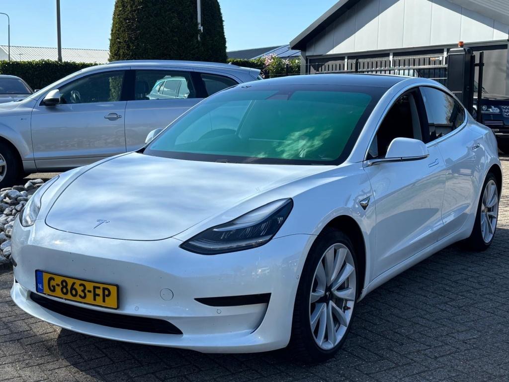 Tesla Model 3 Stnd Parelmoer Wit 60 KWH Autopilot 2019 85.6%, Automaat, 238 pk, 0 cilinders, Gebruikt