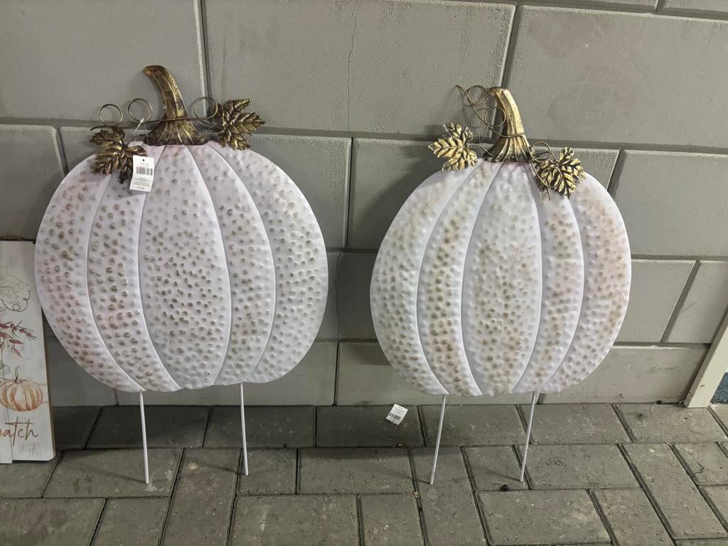 Nieuw twee grote metaal pompoenen decoratie, Ophalen of Verzenden, Nieuw, Meerkleurig, Metaal