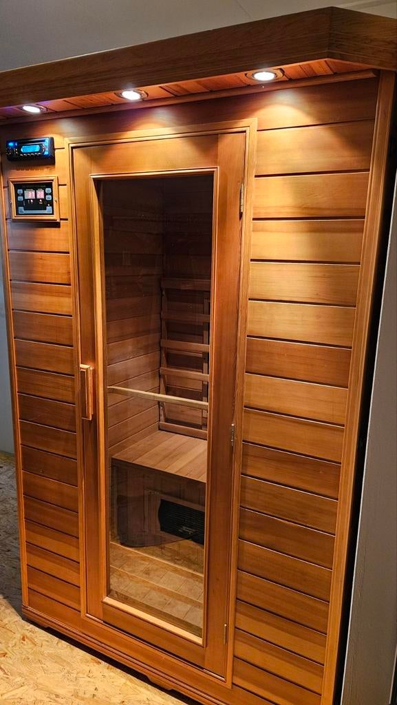 Houten infrarood sauna met glazen deur, Ophalen, Gebruikt, Complete sauna