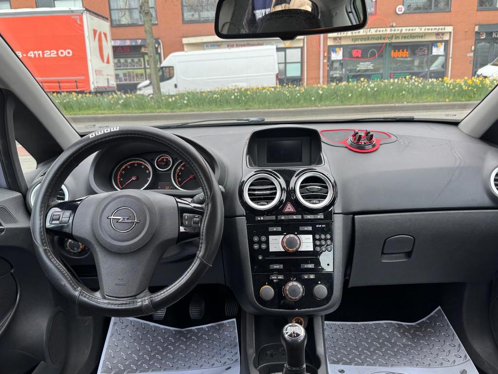 Opel Corsa 1.4-16V Cosmo,airco, parkeersensoren, km nap,alum, Voorwielaandrijving, 1063 kg, Gebruikt, 49 €/maand