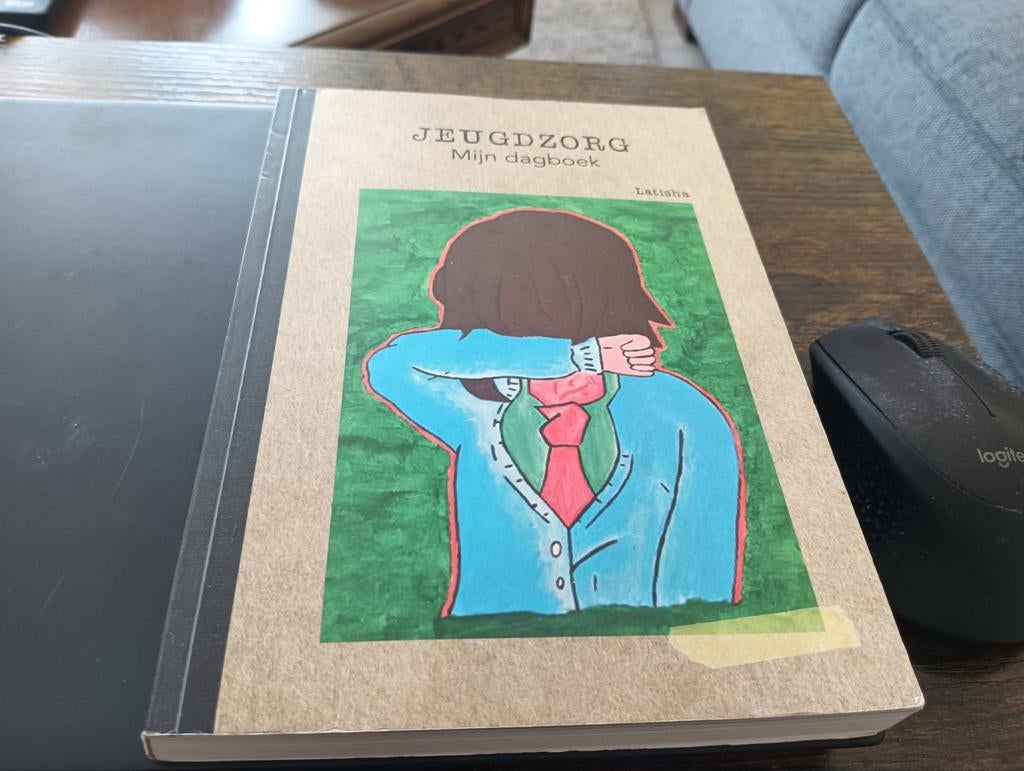 Boek Jeugdzorg Mijn Dagboek Latisha, Ophalen of Verzenden, Zo goed als nieuw