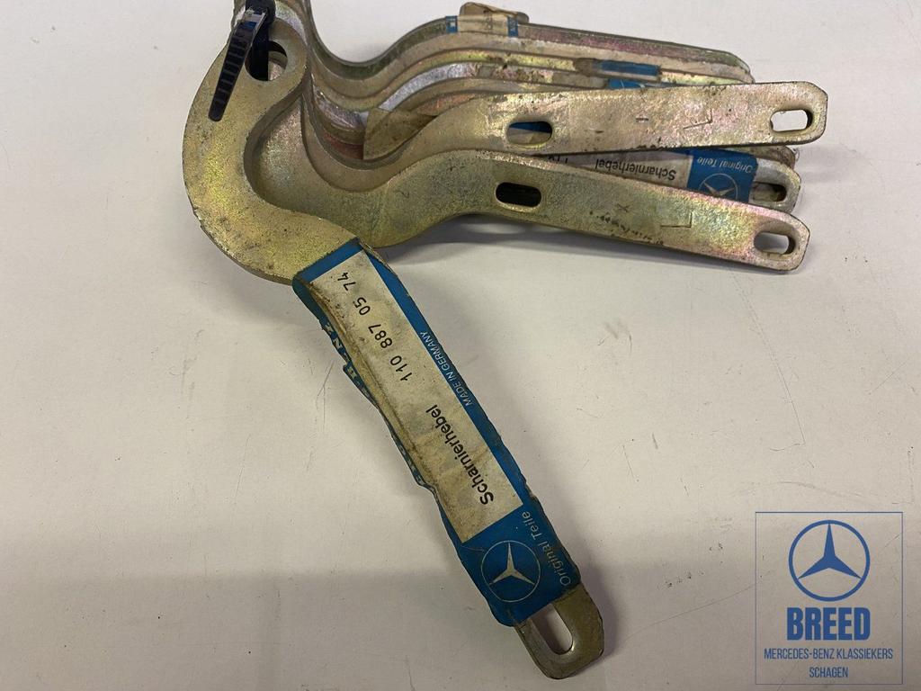 NOS scharnier motorkap links Mercedes W110 W111 W114 W115, -, Nieuw, Ophalen of Verzenden, -