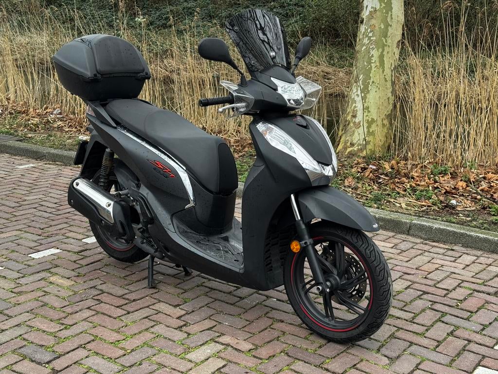 Honda SH 300 Keyless motorscooter A2