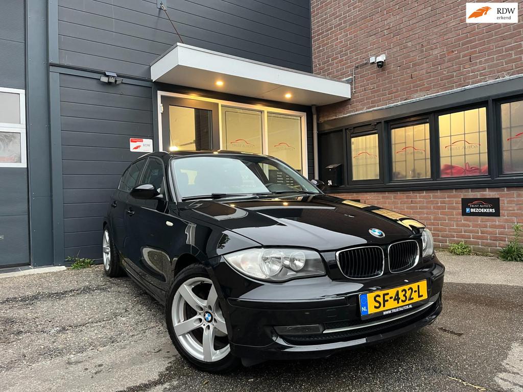 BMW 1-serie 116i Introduction|PDC|NAVI|STOEL.VERW|CLIMATRONI, Auto's, BMW, 1-Serie, Achterwielaandrijving, Gebruikt, 1599 cc