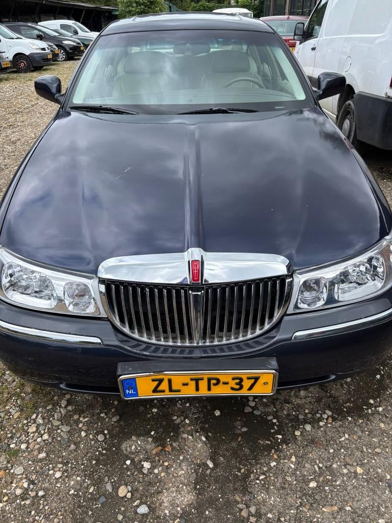 Ford Lincoln 4.6 I Town CAR AUT 1999 Blauw, Automaat, Achterwielaandrijving, 907 kg, Blauw