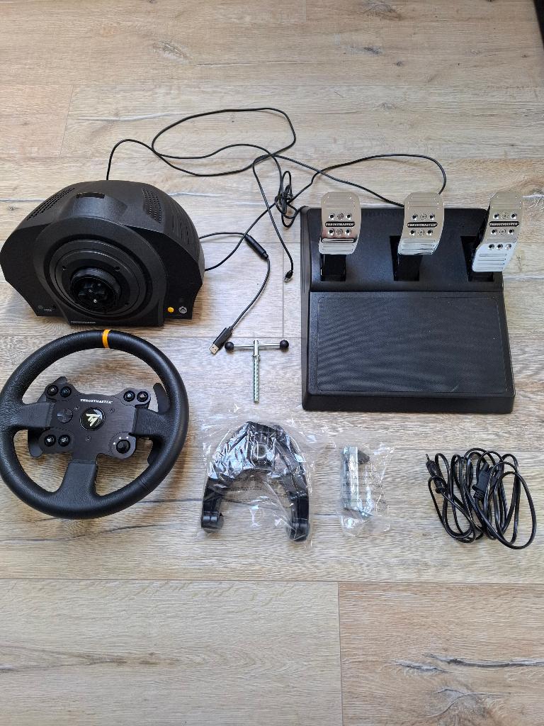 Thrustmaster TX Racing wheel – Leather Edition – Xbox, Spelcomputers en Games, Spelcomputers | Xbox | Accessoires, Zo goed als nieuw