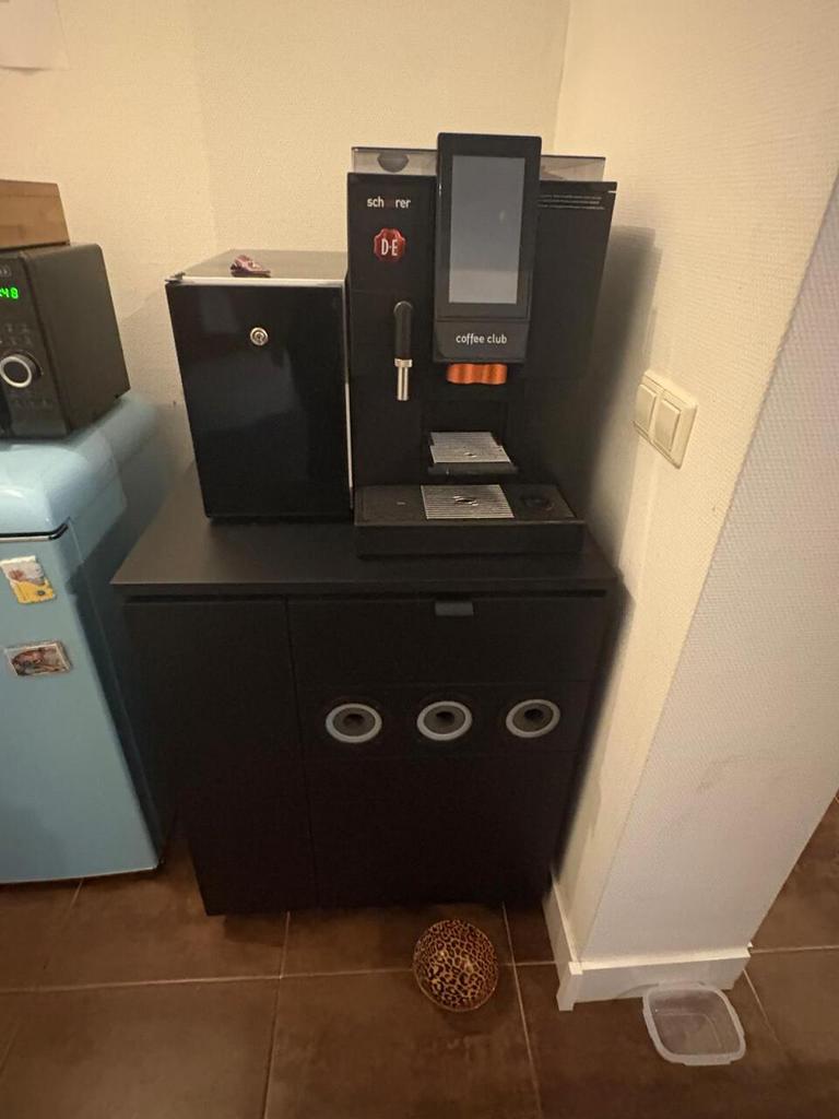 Schaerer Coffee club machine - complete set - onderkast melk, Ophalen, 10 kopjes of meer, Koffiemachine, Koffiebonen