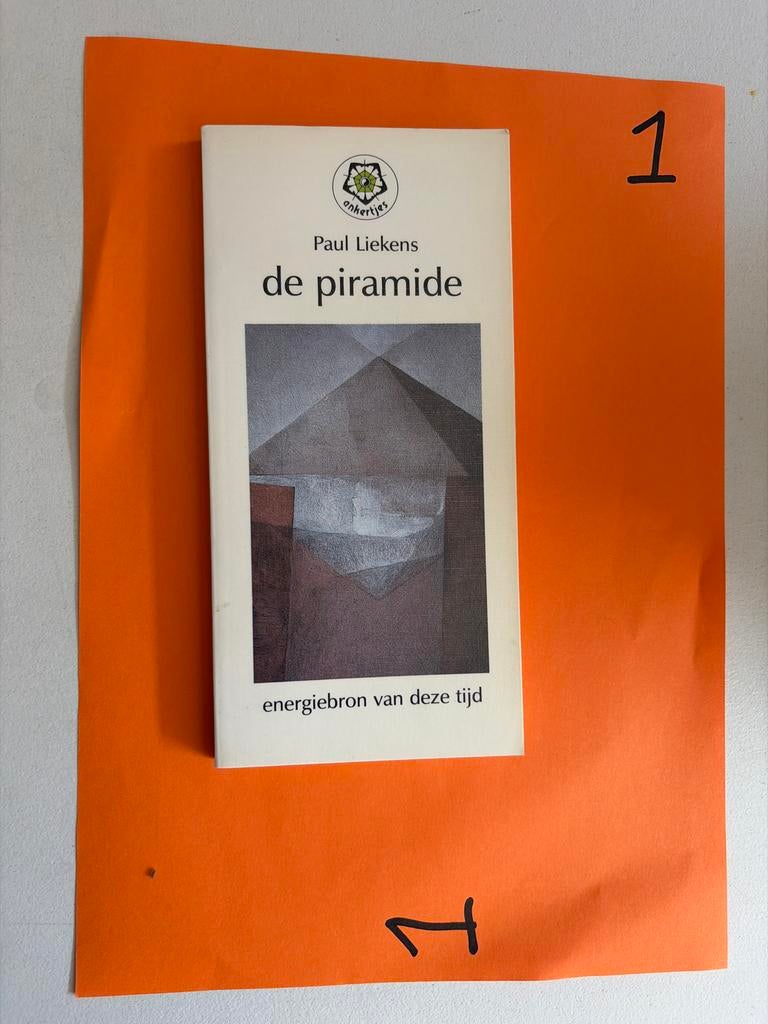 De Piramide: Energiebron van deze Tijd - Paul Liekens, Ophalen of Verzenden, Gelezen, Spiritualiteit algemeen, Achtergrond en Informatie