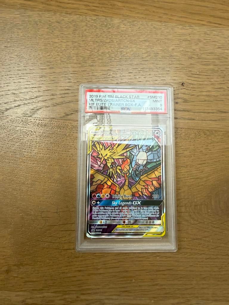 PSA 9 Moltres & Zapdos & Articuno GX SM210 Black Star Promo, Ophalen of Verzenden, Zo goed als nieuw