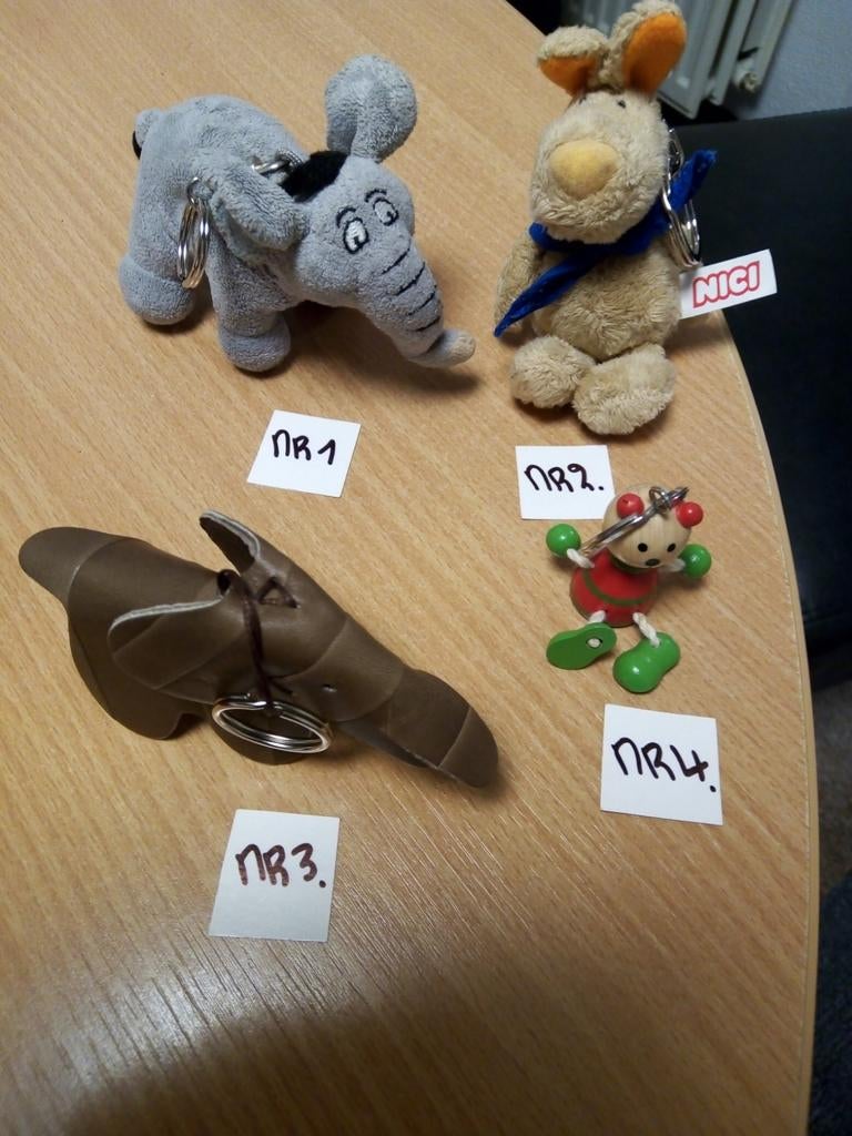 4 sleutelhangers vanaf per stuk, Verzamelen, Sleutelhangers, Ophalen of Verzenden, Zo goed als nieuw, Knuffel of Figuurtje