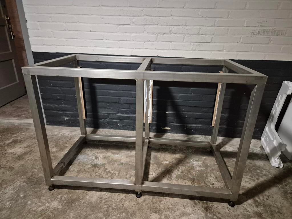RVS aquarium onderstel/frame 120x60, Dieren en Toebehoren, Vissen | Aquaria en Toebehoren, Gebruikt, Leeg aquarium, Ophalen of Verzenden