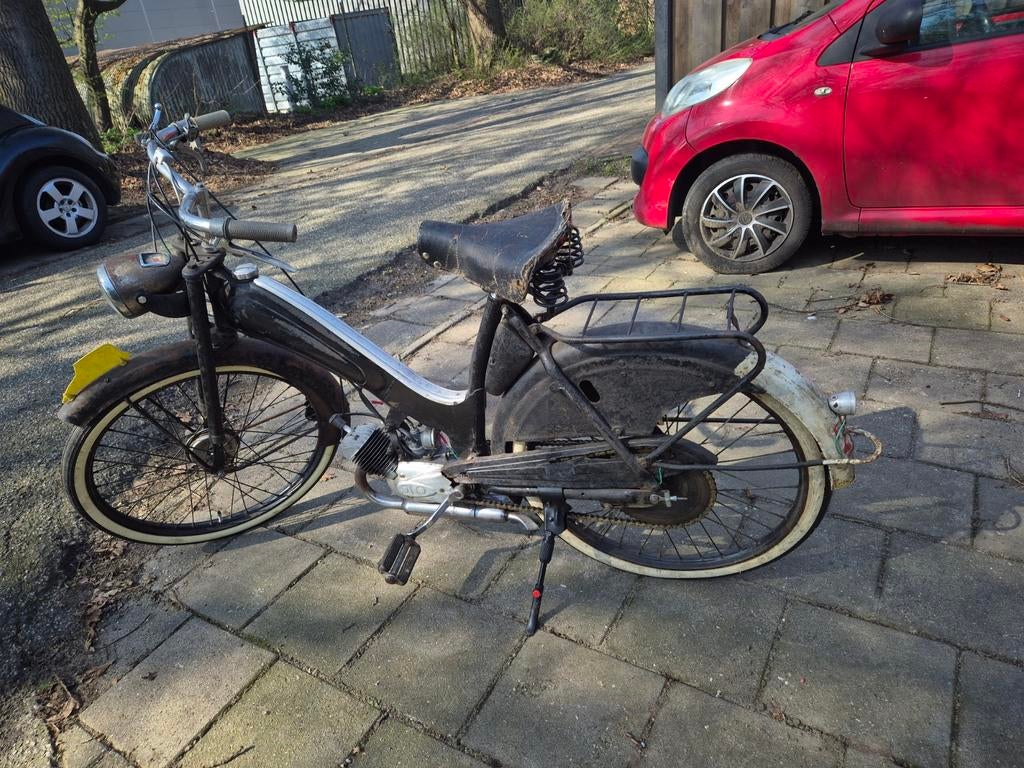 oude batavus  fp50 uit 1954, Fietsen en Brommers, Brommers | Oldtimers, Ophalen, Overige merken