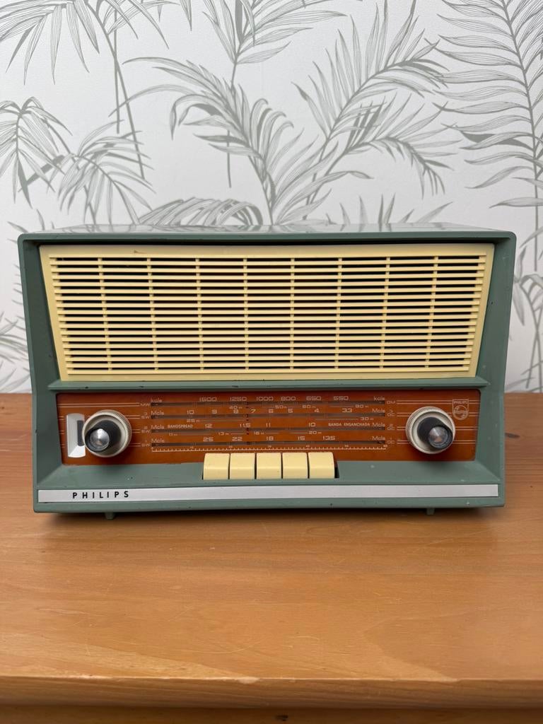 Vintage Philips radio, Ophalen