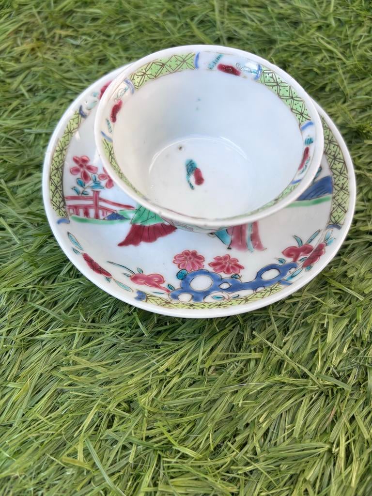 Antieke Chinese kop en schotel met handgeschilderde figuren, Antiek en Kunst, Ophalen