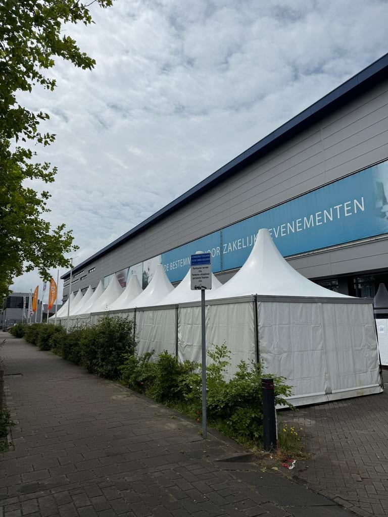 Partytent huren | Tentverhuur | Feesttent | Partyverhuur, Tuin en Terras, Partytenten, Ophalen of Verzenden, Zo goed als nieuw