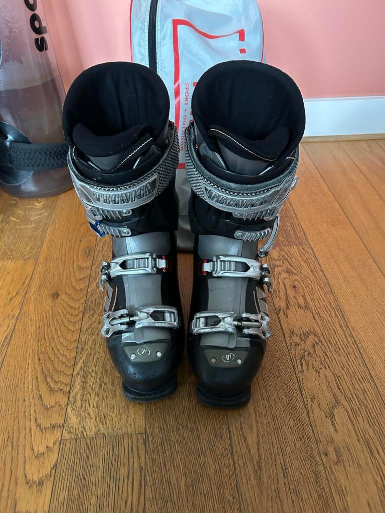 Gratis Skischoenen maat 41 - Tecnica, 160 tot 180 cm, Gebruikt, Schoenen, Skiën