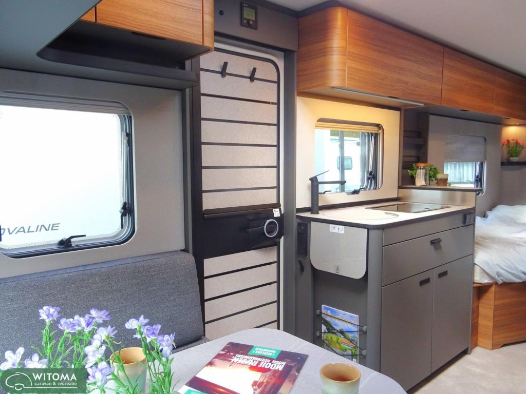 Eriba Novaline 442 Op show, Caravans en Kamperen, Standaardzit, Schokbreker, Tot en met 2, Bedrijf