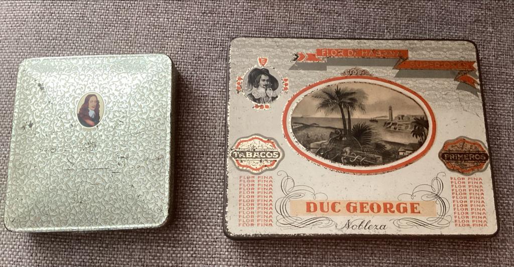 Twee vintage sigarenblikjes: Willem II en Duc George, Verzamelen, Blikken, Gebruikt, Overige, Overige merken, Ophalen of Verzenden