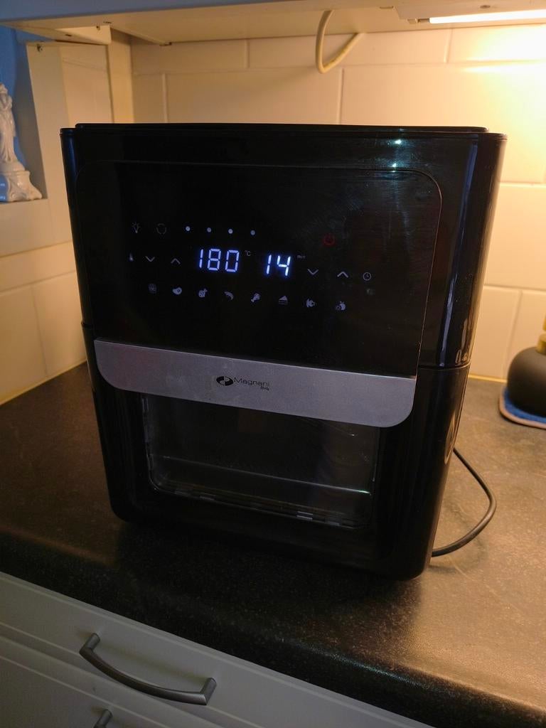 Magnani heteluchtoven - Italiaans design, Ophalen of Verzenden, Gebruikt, Airfryer, 1000 t/m 1499 gram