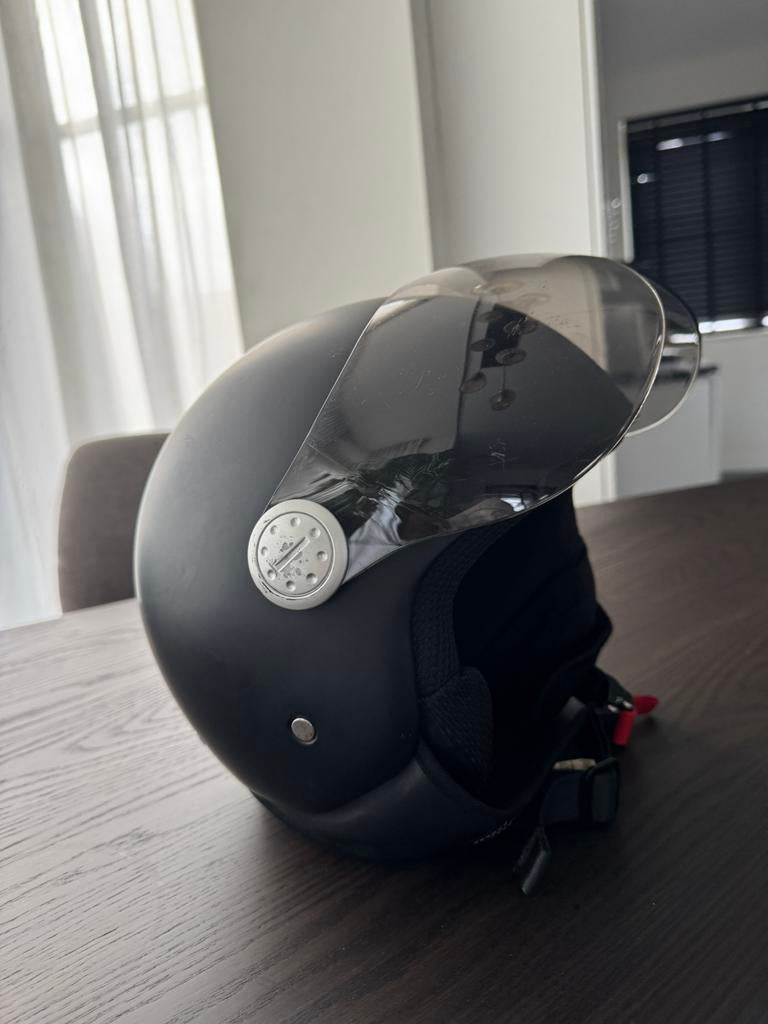 Scooter helm Beon maat M 57-58, Fietsen en Brommers, Ophalen, Zo goed als nieuw, Medium