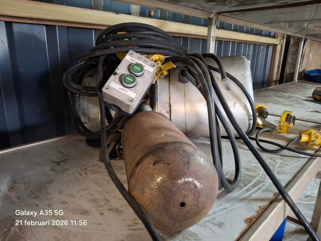 Takel te koop, Ophalen