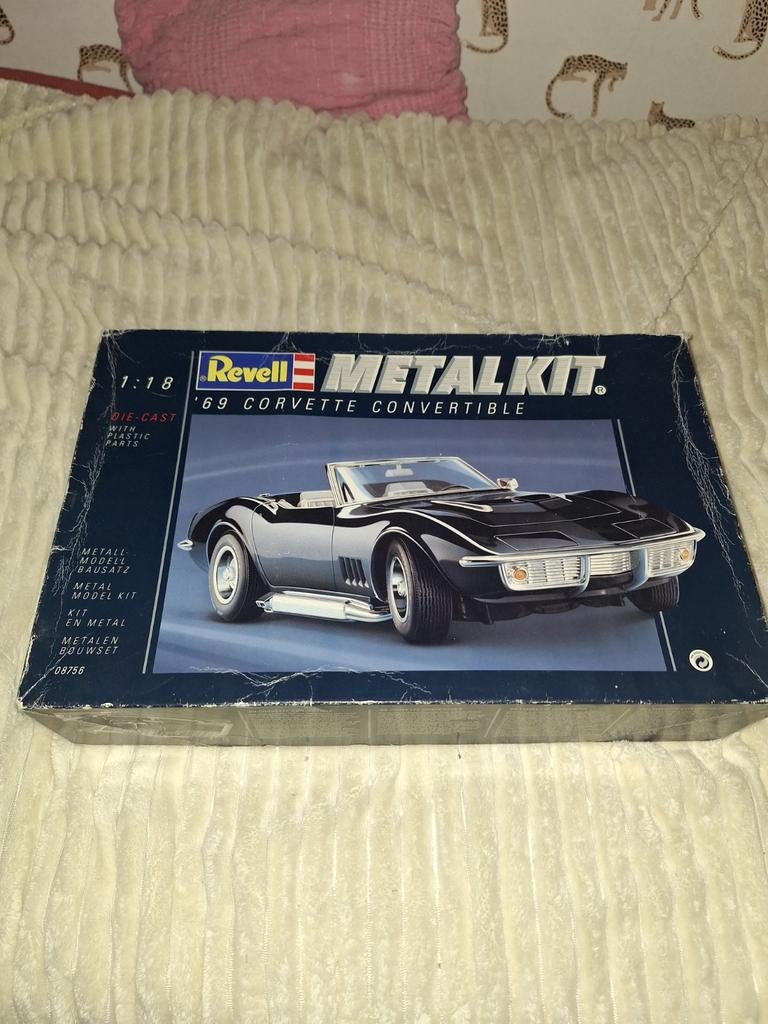 Revell Metal Kit | 69 Corvette Convertible, Hobby en Vrije tijd, Ophalen of Verzenden, Groter dan 1:32, Auto, Revell
