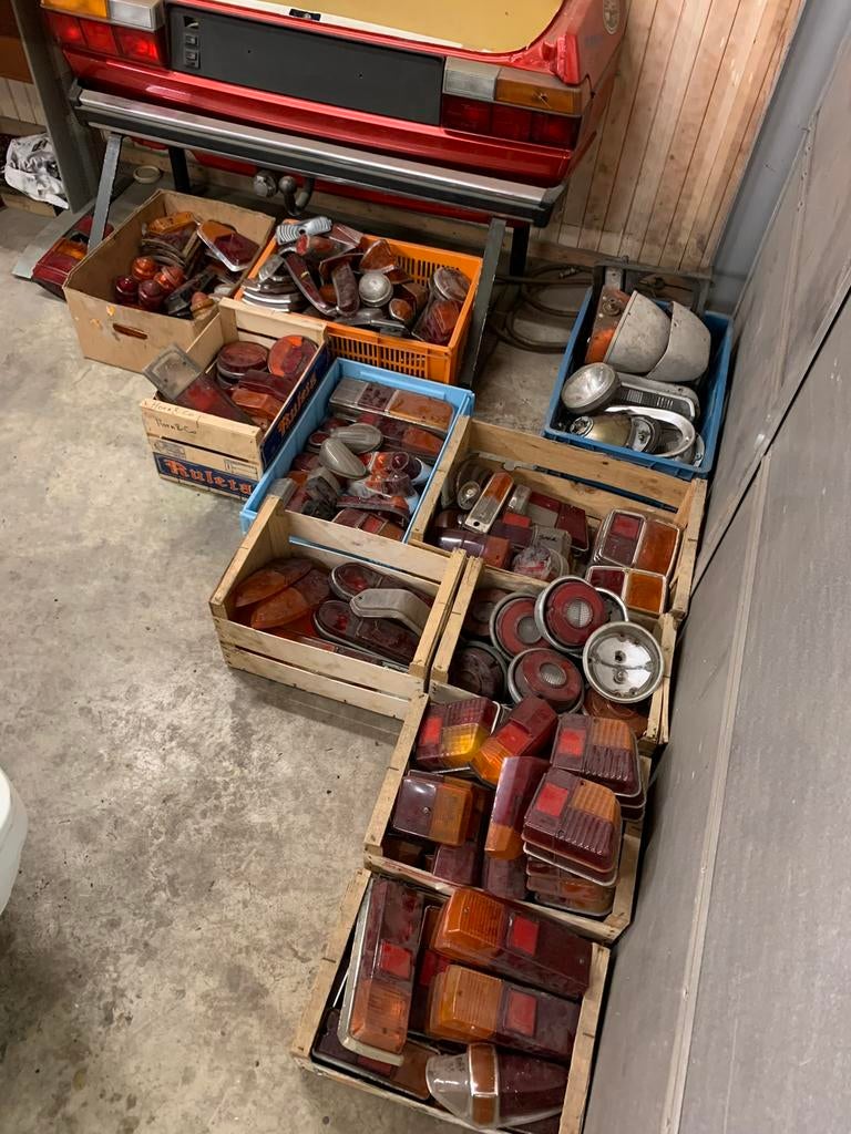 Verlichting voor 300+ oldtimers - Achterlichten + Koplampen, Auto-onderdelen, Verlichting, Ophalen of Verzenden, Gebruikt, Oldtimer onderdelen