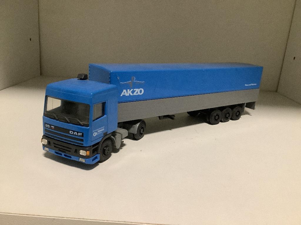 Lioncar Akzo Hoevers, Hobby en Vrije tijd, Ophalen of Verzenden, Zo goed als nieuw, Bus of Vrachtwagen, SIKU