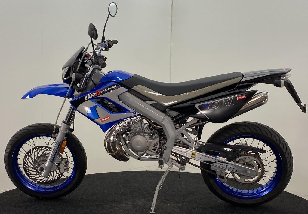 Derbi Senda SM50 DRD Racing Collectors item. Uniek mooi., Ophalen, 6 versnellingen, Maximaal 45 km/u, Zo goed als nieuw