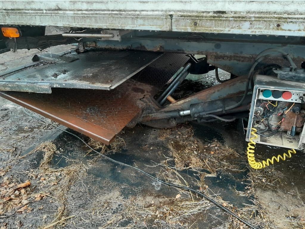 Hydraulische laadklep 24V - Goed werkend!, Ophalen of Verzenden, Gebruikt, Universele onderdelen