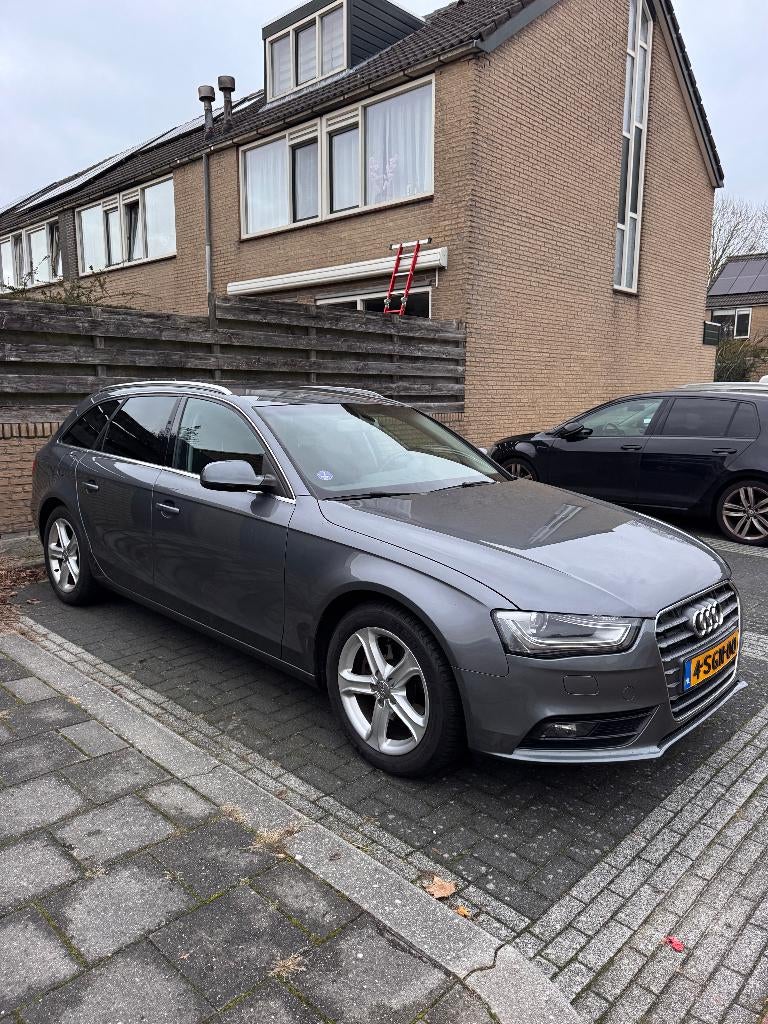 Audi A4 1.8TFSI 125KW Avant 2013 Grijs NU APK 19-04-2027, Auto's, Audi, Voorwielaandrijving, Stof, Euro 6, 4 cilinders